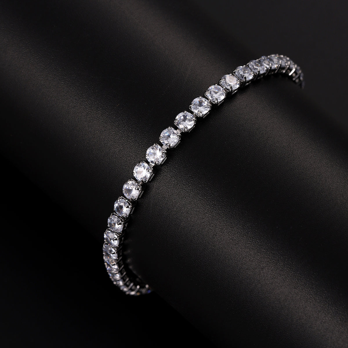 Classic Sparkle Tennis Bracelet – 17 cm
